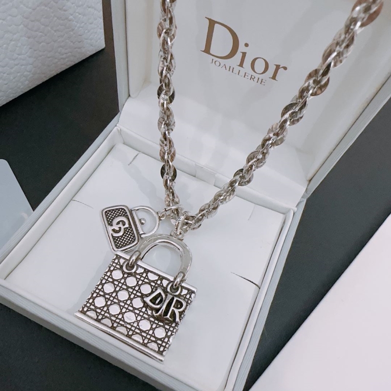 chr1st1an D10r necklaces